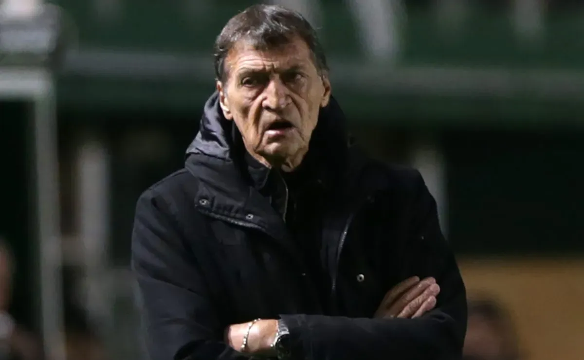 ¿Boca debe volver al barrio? Falcioni marcó la gran diferencia entre una práctica en el predio de Ezeiza y en Casa Amarilla