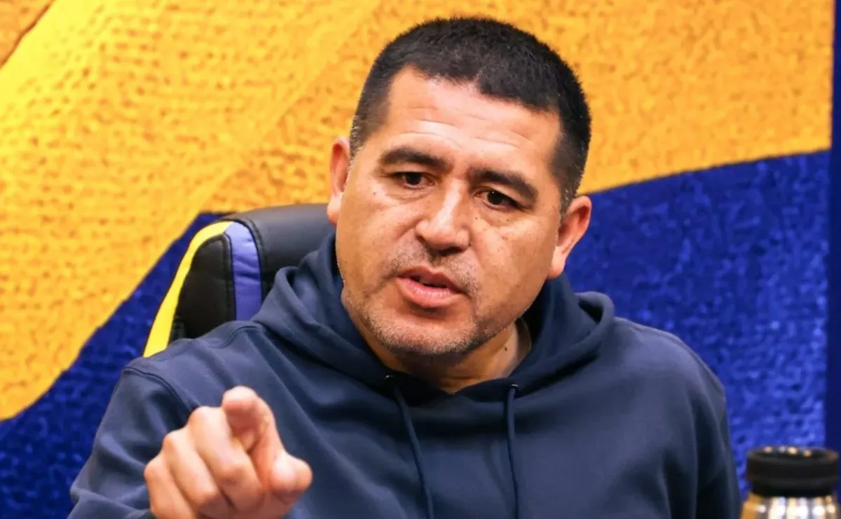 La postura de Riquelme con uno de los jugadores de Boca más cuestionados: 