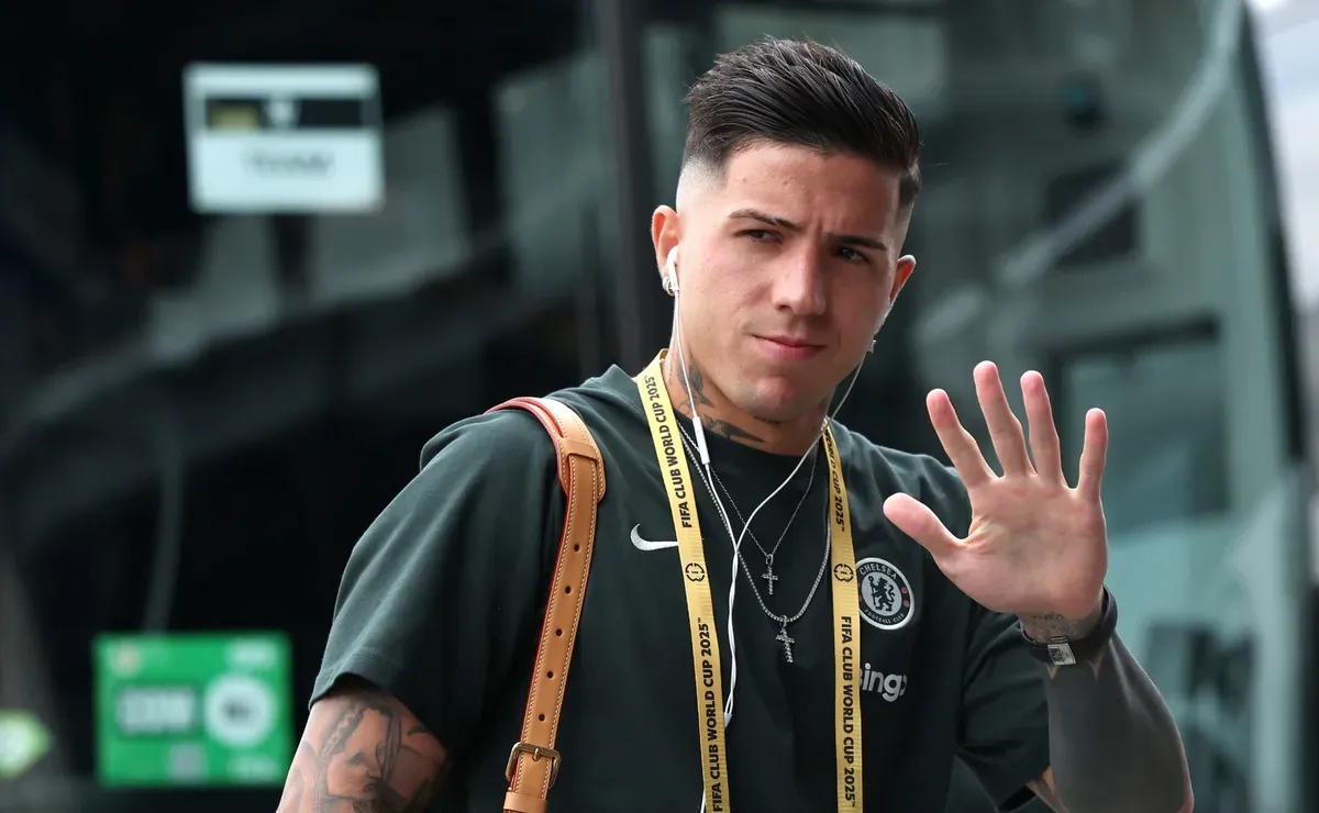 Con uno de Boca y otro de River: el 11 ideal a nivel mundial que armó Enzo Fernández