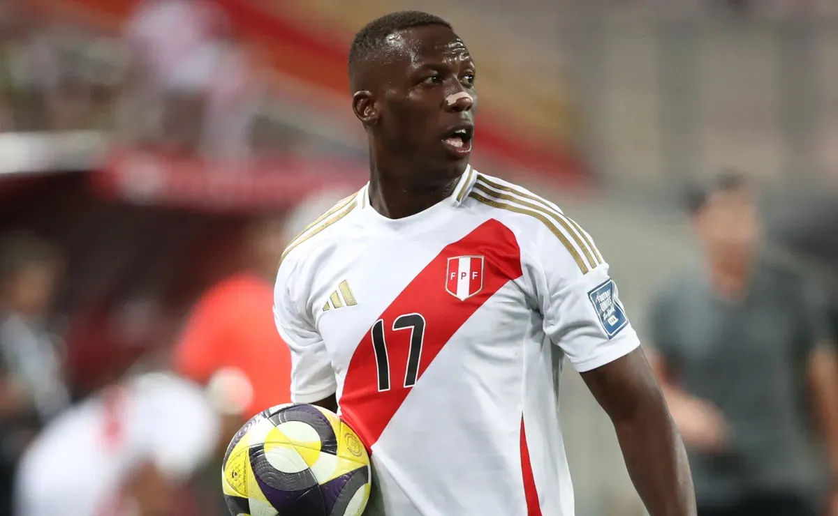La jugada viral de Advíncula que generó enojo entre los hinchas peruanos: 