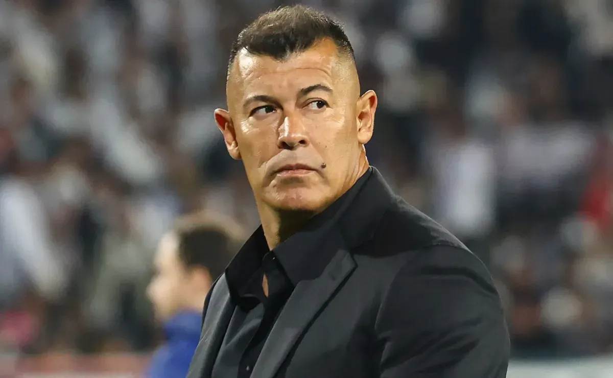 La respuesta de Almirón sobre si le armaban el equipo en Boca: 