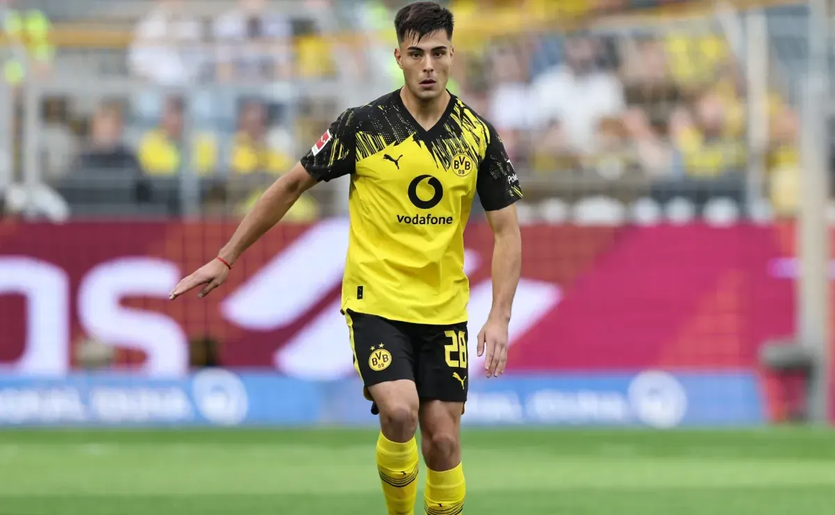 El duro revés que sufrió Anselmino en Borussia Dortmund: 