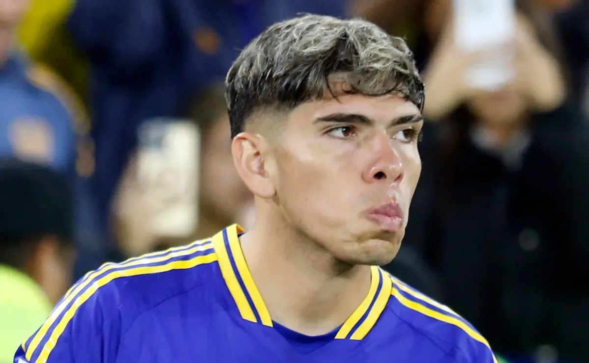 Un ídolo de Boca criticó a Palacios por su reclamo: 