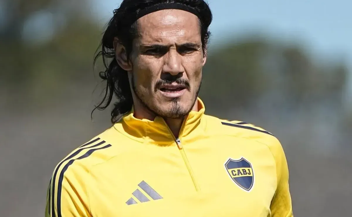 Cavani fue exigido: cómo está y el plan de Úbeda para el armado del equipo ante Belgrano