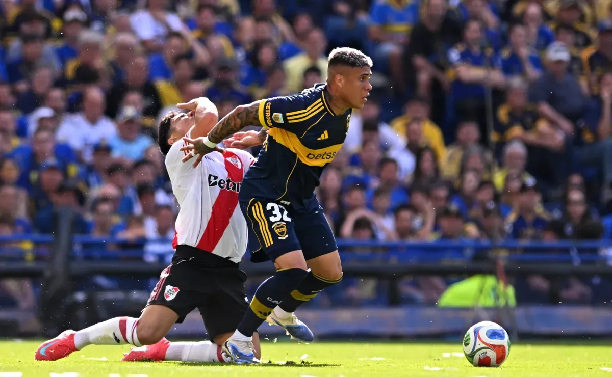 La chicana de Ayrton Costa a Maxi Salas en Instagram que los hinchas de Boca celebraron: 
