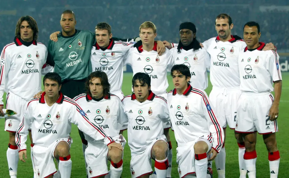 La figura del Milan 2003 que perdió contra Boca que quiere venir a ver un Superclásico: 