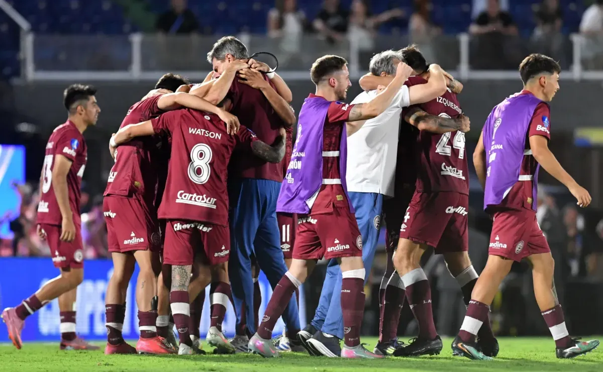 La rompió en el Lanús campeón y los hinchas lo piden para Boca: 