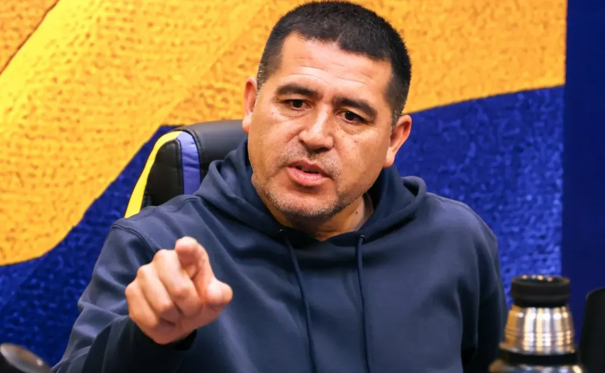 Pelea económica por un refuerzo: Riquelme lo quiere y su club lo tasó en 20 millones, pero intentarán pagarlo mucho menos