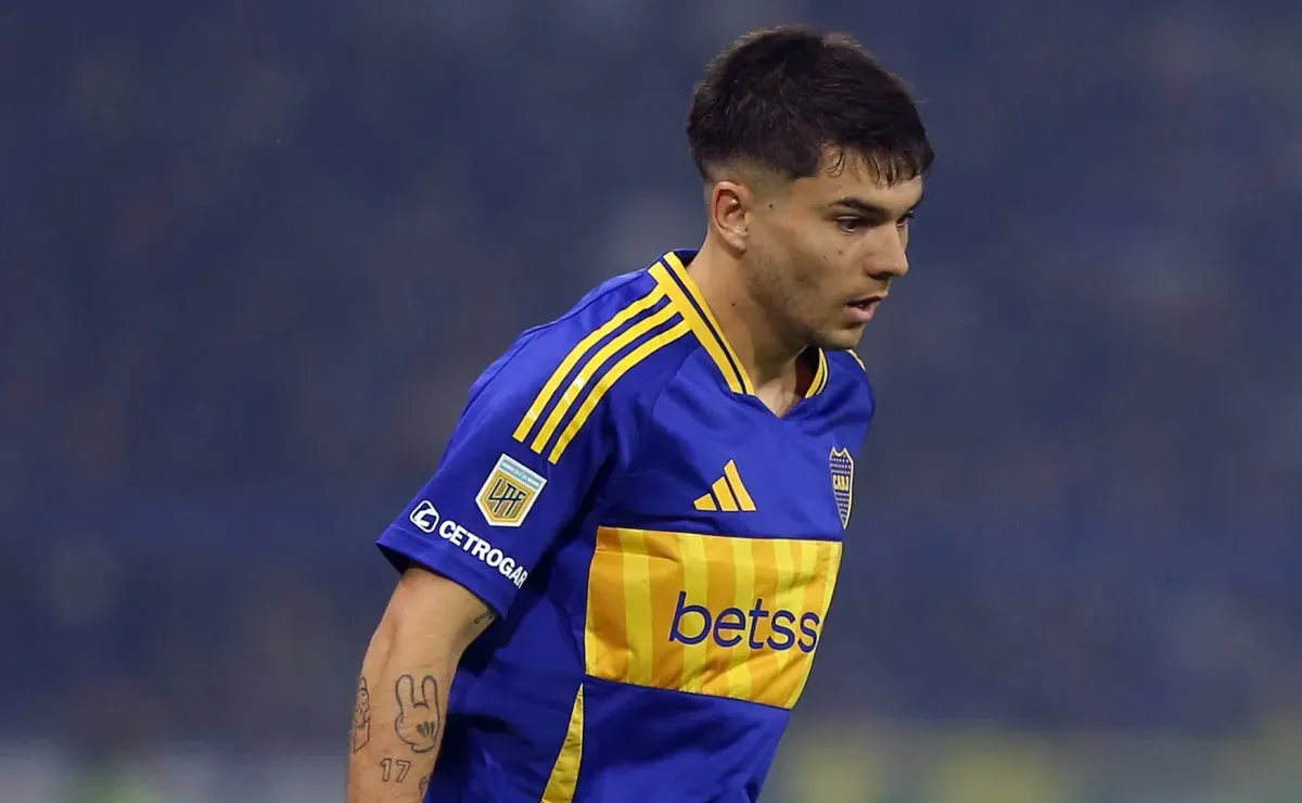¿Se va Blondel? Un club argentino envió una oferta formal a Boca por el lateral