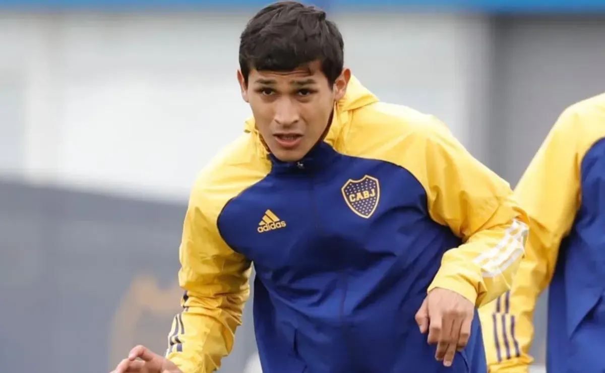 Agustín Obando renovó su contrato con Boca: el motivo