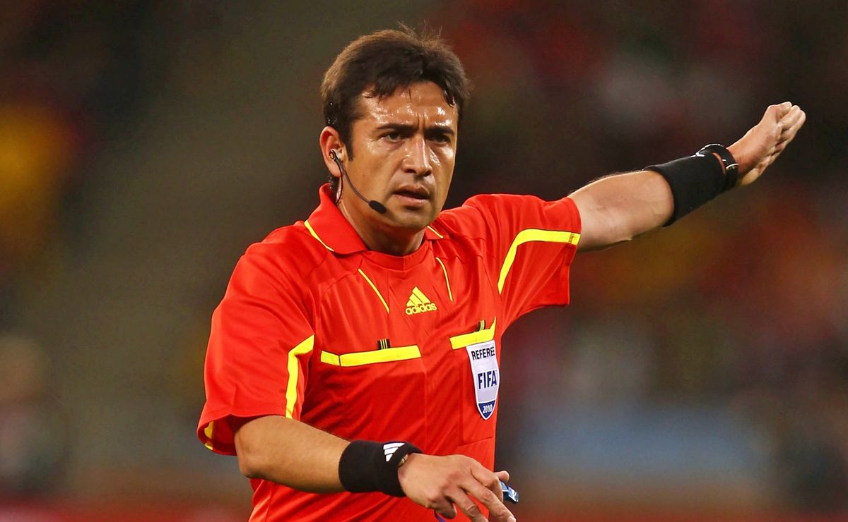 Pablo Pozo tajante “El fútbol chileno tiene el arbitraje que se merece”