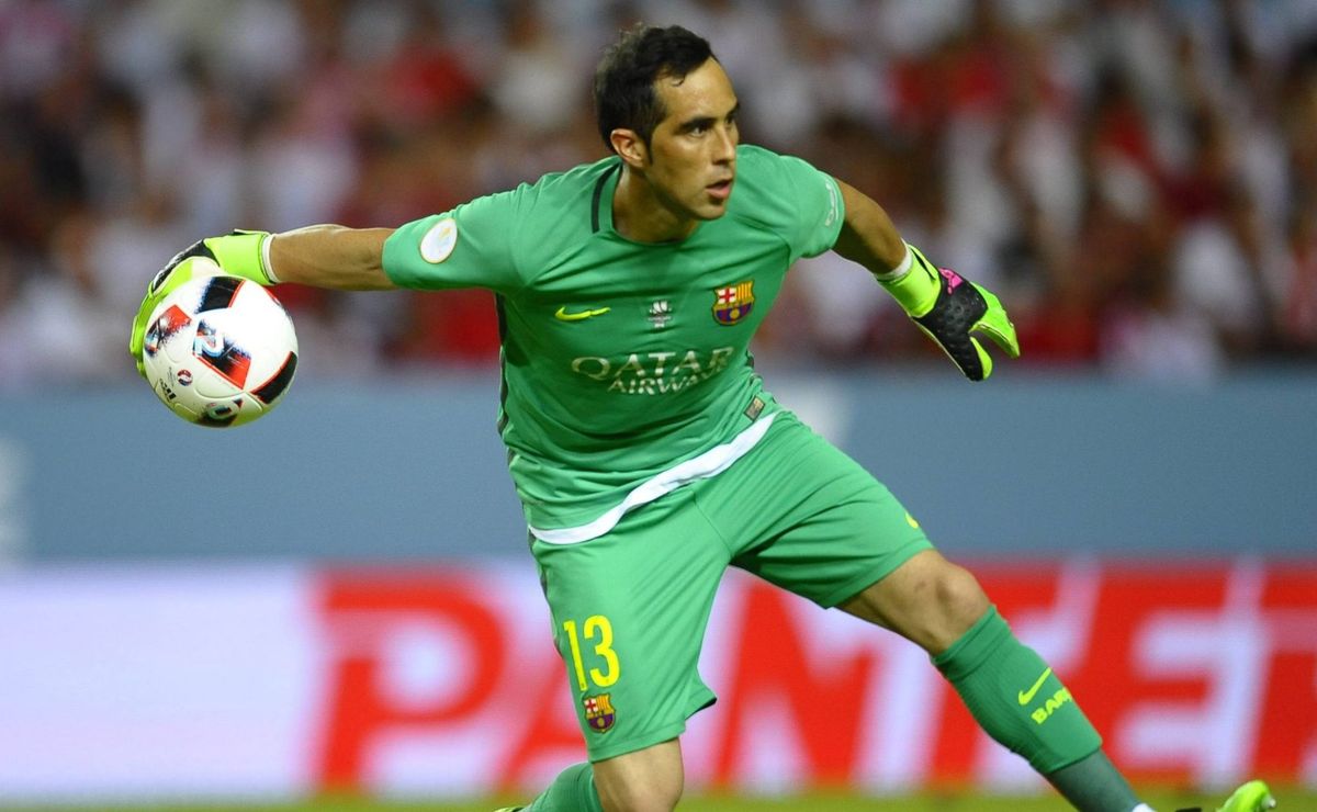 Martes clave para Claudio Bravo: Barcelona define al reemplazante de Marc-André ter Stegen