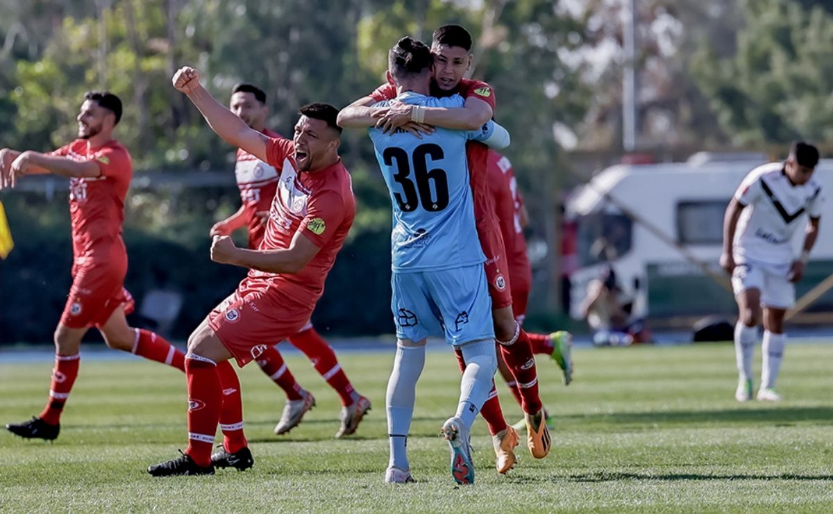 Tabla de Primera B: San Felipe sale del fondo y hay nuevo colista a tres fechas del final