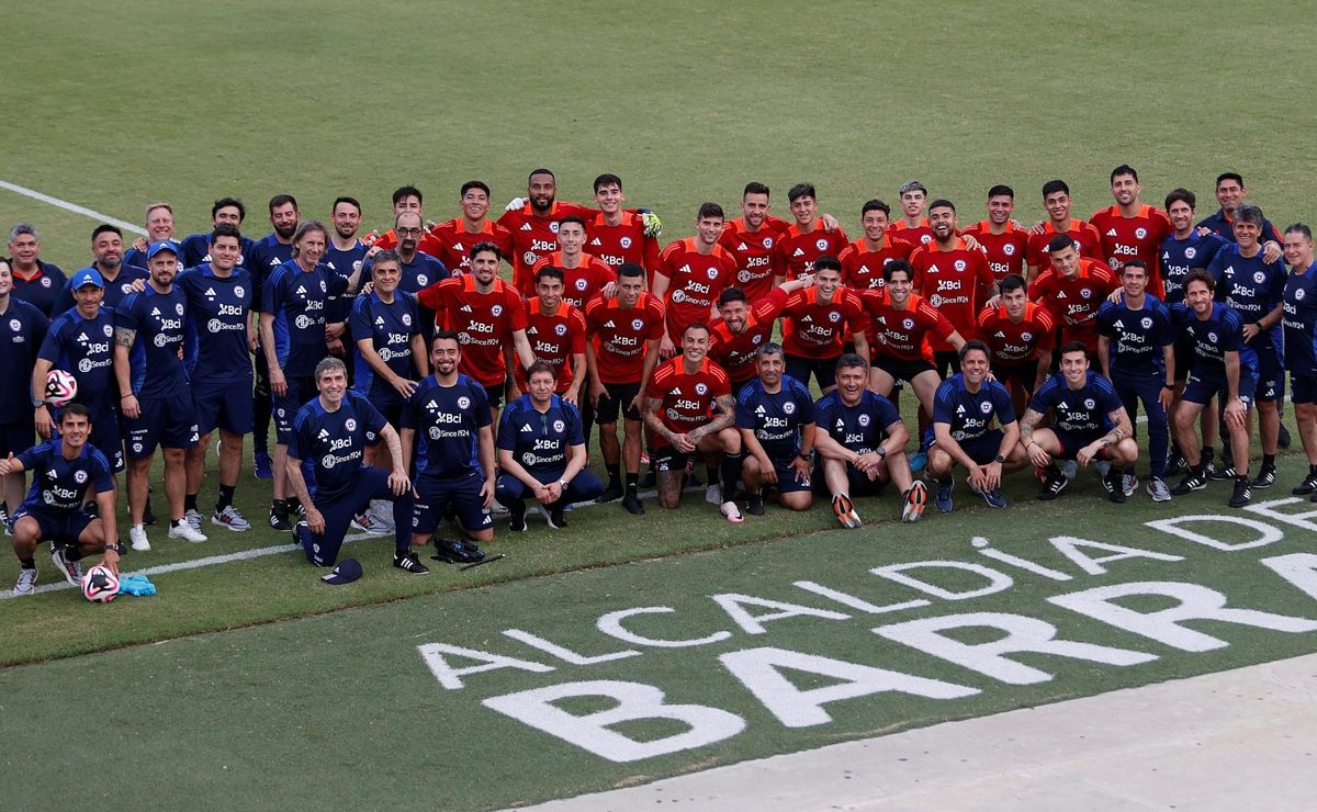 Ricardo Gareca despeja las dudas en la formación de la Roja ante Colombia