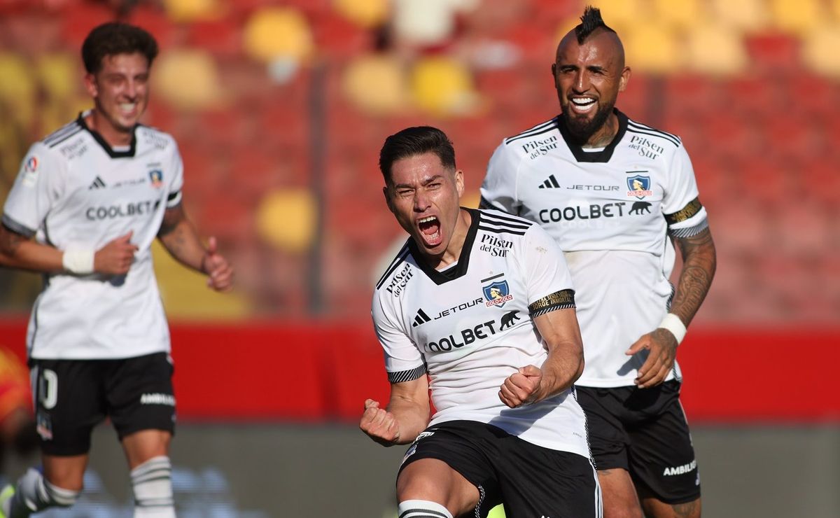 Colo Colo espera a Palestino con Torta: el plantel celebró el cumpleaños de Óscar Opazo