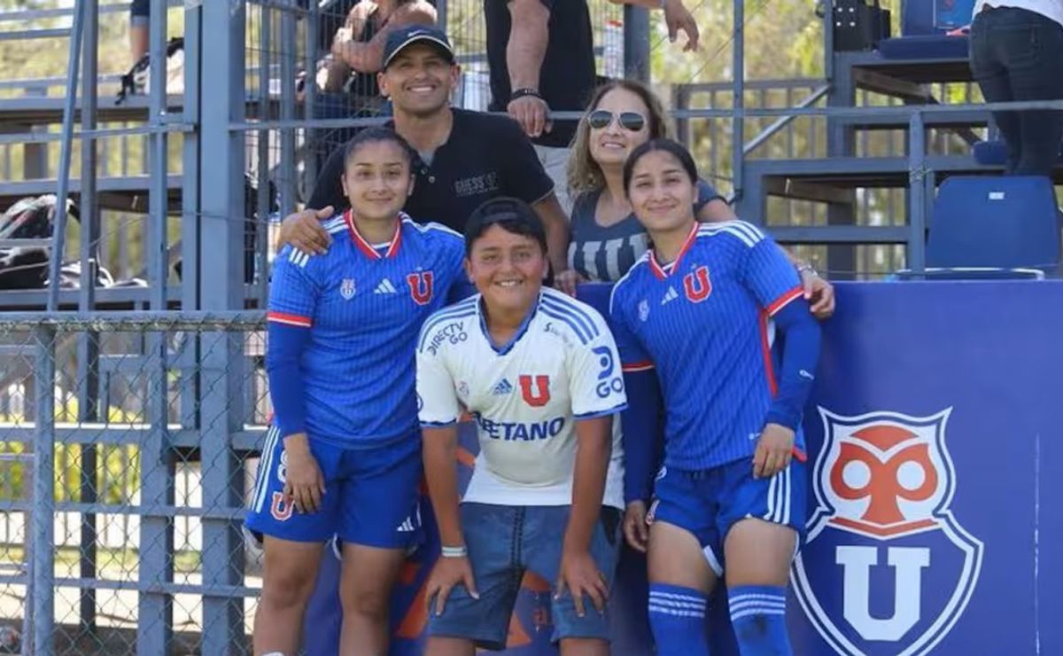 Hijo del Chupete Suazo se pasea por el CDA de U de Chile: jugadores azules reaccionan al Chuy