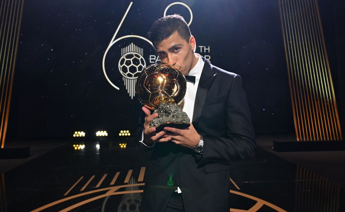 Batacazo mundial: Rodri supera al Real Madrid y gana el Balón de Oro 2024