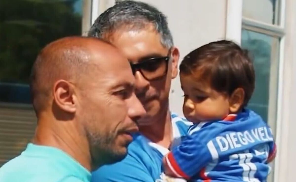 Los jugadores de U de Chile se sumaron a una campaña por un pequeño hincha con problemas de salud