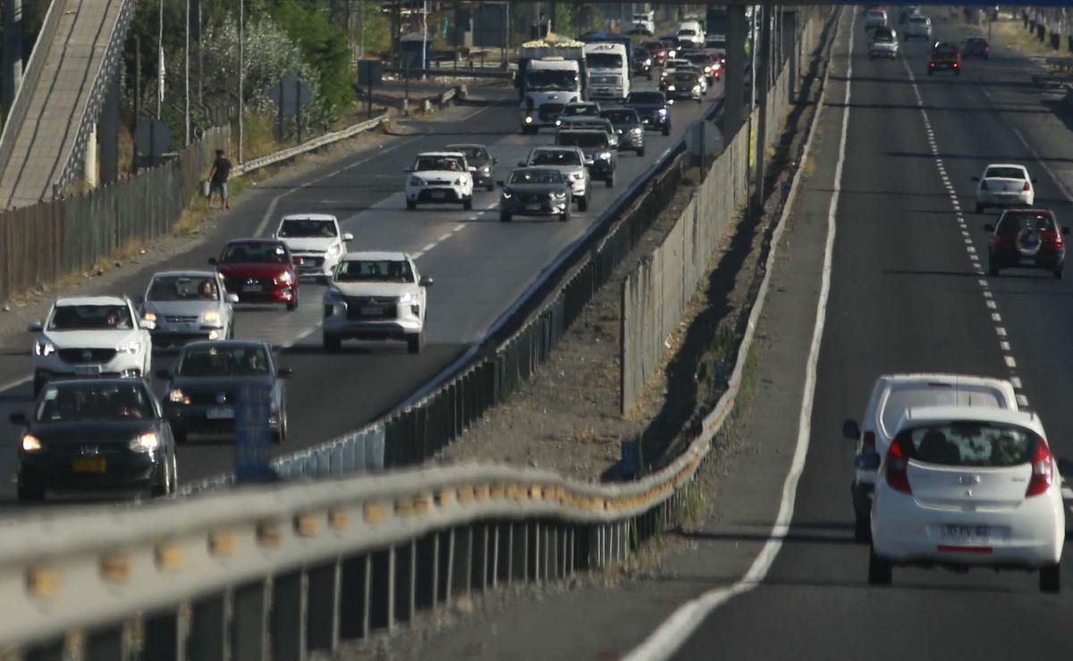 ¿Viajas el fin de semana largo? MOP activa plan de contingencia por salida de Santiago