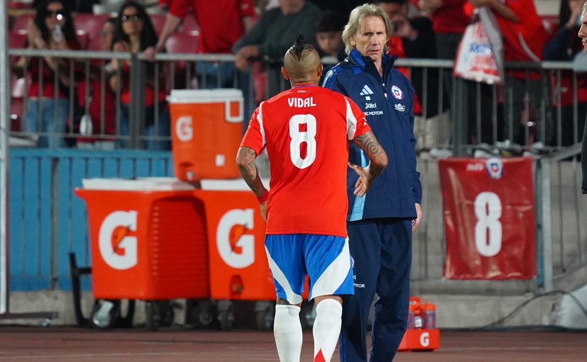 Arturo Vidal se cuadra con Gareca en la Roja: 