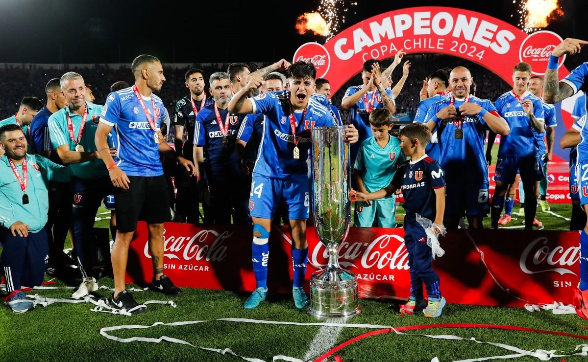 Marcelo Morales festejó con U de Chile con olor a despedida: 