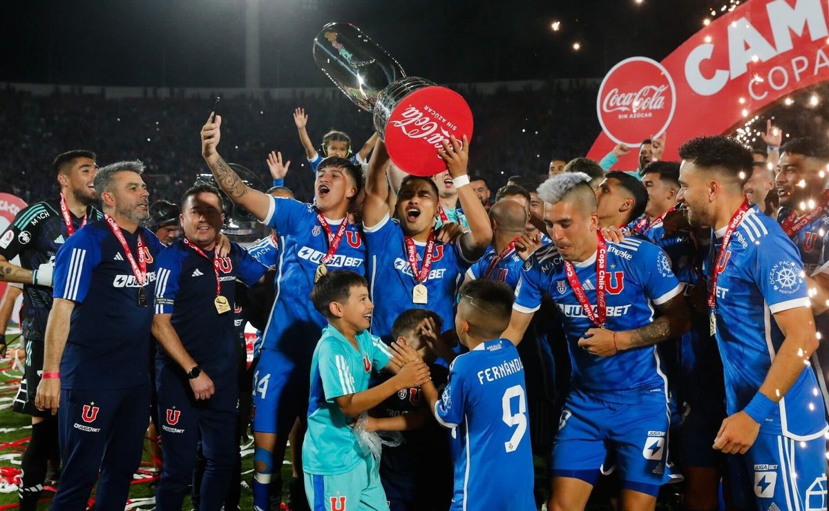 Marcelo Díaz viajó para alentar a Racing en la final de la Copa Sudamericana