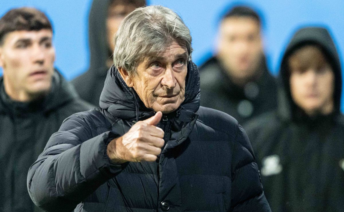 Prensa española trapea el suelo con Manuel Pellegrini en Real Betis: 