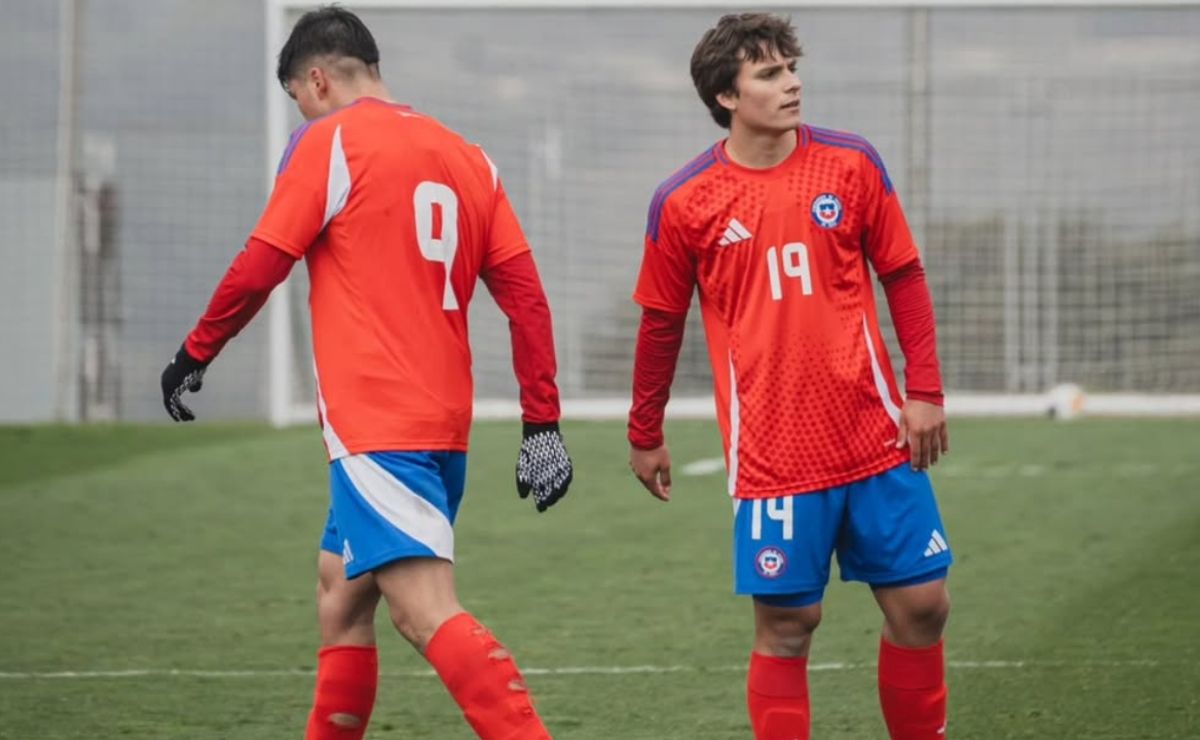 Es hijo de padre francés, juega en España y tuvo estreno goleador en La Roja Sub 20