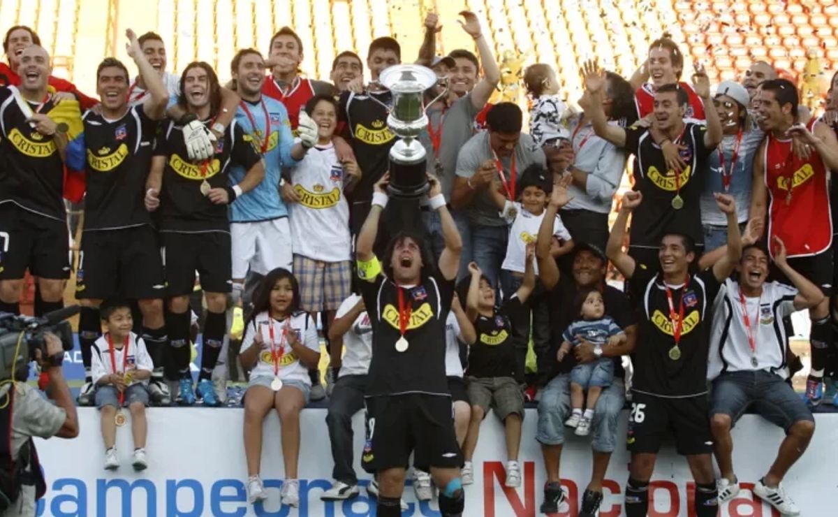 Fue tres veces campeón con Colo Colo, jugó en la Roja de Bielsa y será nuevo gerente del ascendido Santiago City