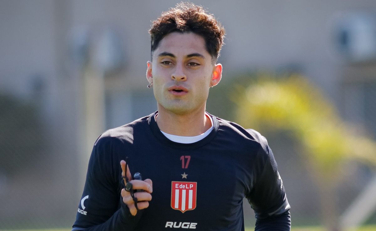 Estudiantes abre la puerta a la salida de Javier Altamirano a U de Chile: 