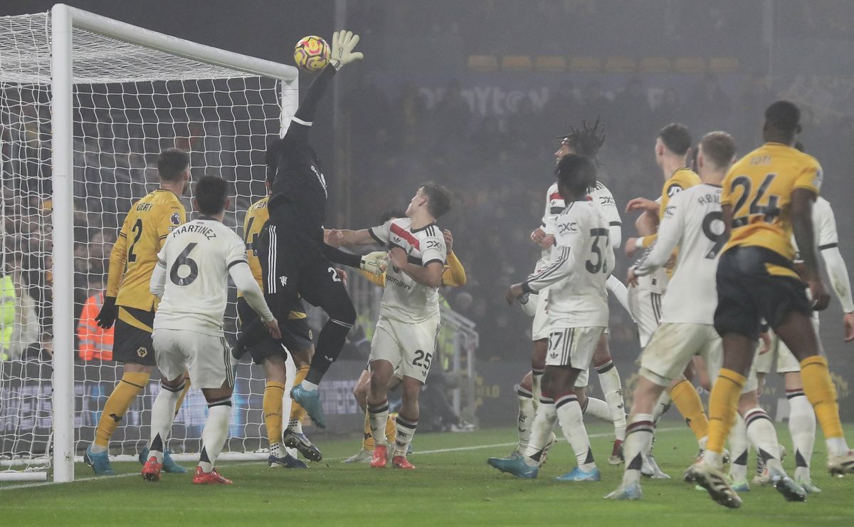 Manchester United agranda su crisis en Boxing Day: Recibe otro gol olímpico