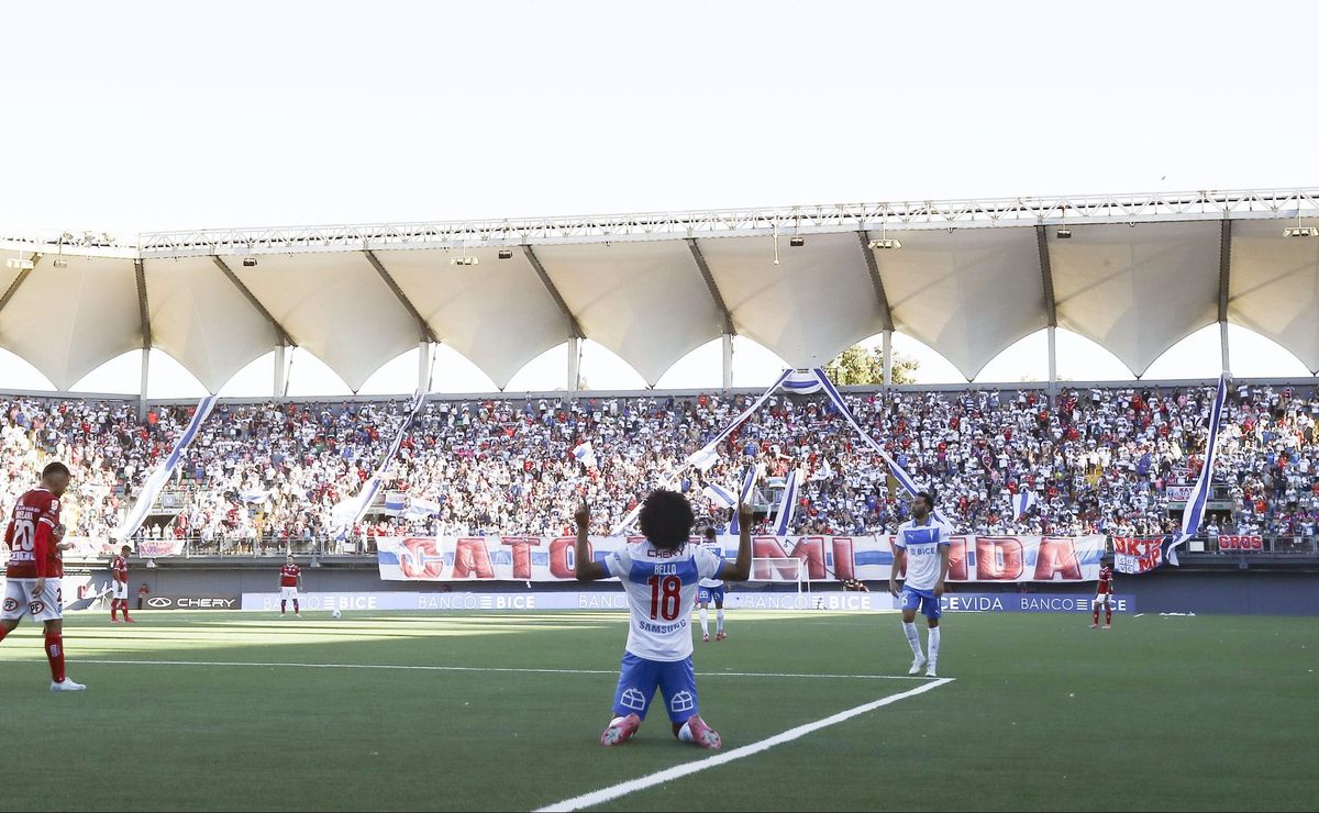El estadio de La Florida cierra las puertas al fútbol chileno: banda k-pop le gana