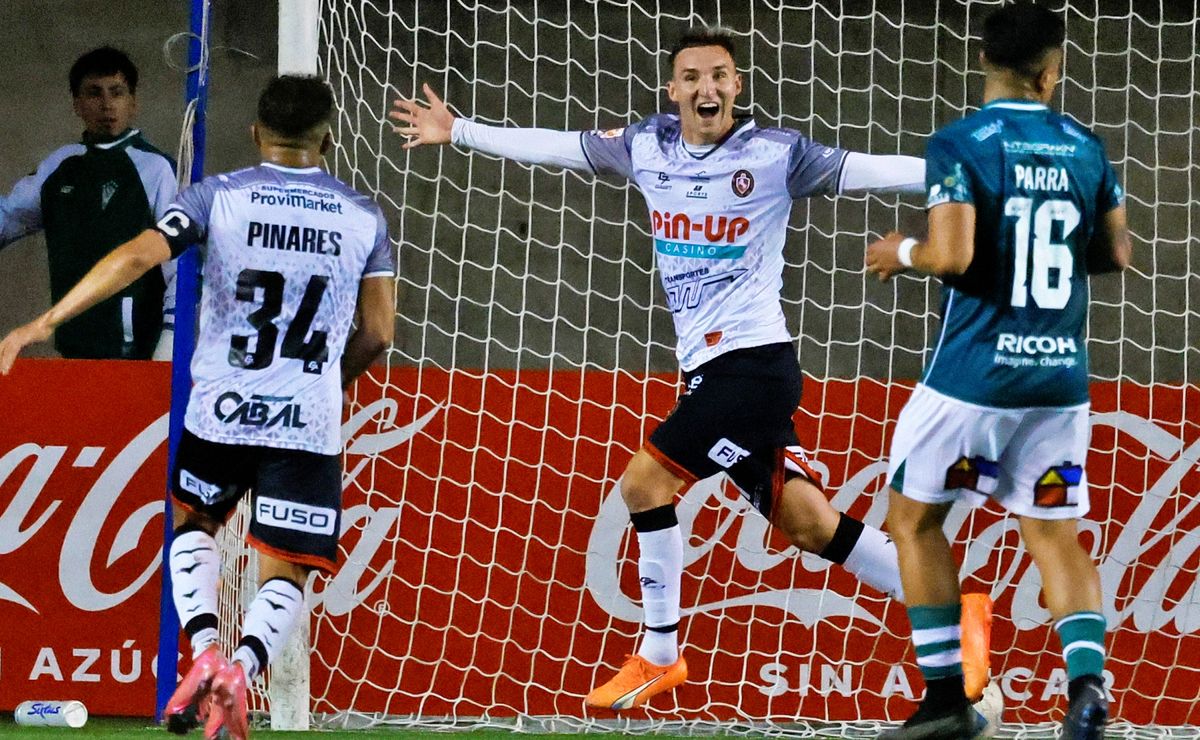 Limache baja a Wanderers y deja a Colo Colo obligada a ganar en Copa Chile