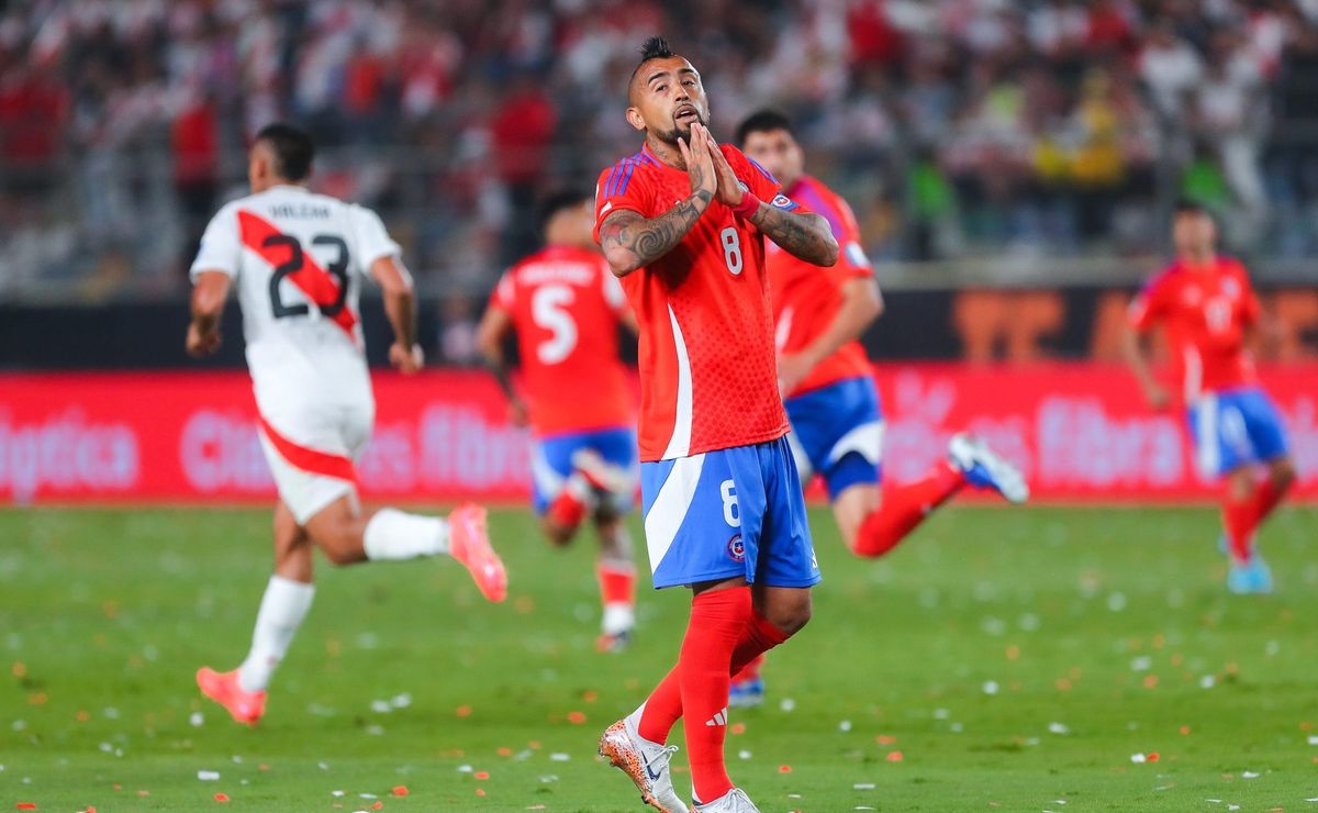 En Perú se burlan de la Selección Chilena tras el empate con Ecuador: “Otra vez sin Mundial”