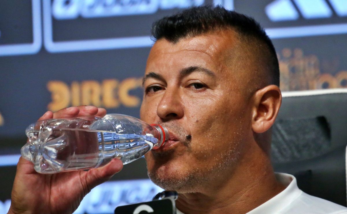 Tremendo espaldarazo a Almirón en medio de su negociación con Colo Colo: “Debe cobrar hasta el último peso”