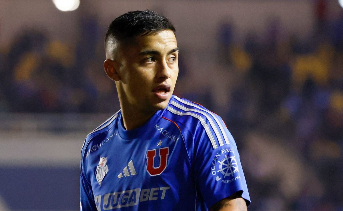 Hinchas azules enfurecidos con Nico Guerra por gol desperdiciado que daba la clasificación a la U de Chile