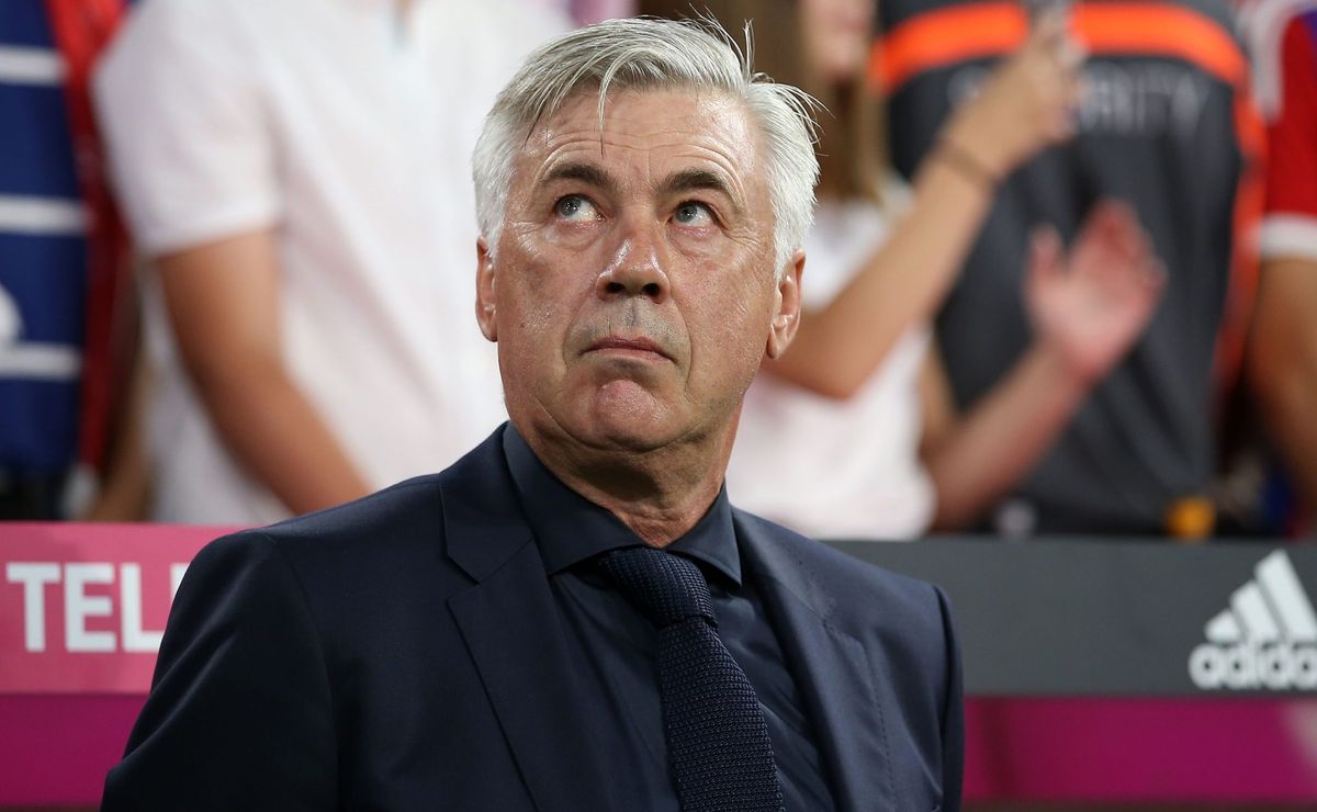 Piero Maza ante los ojos de Carlo Ancelotti: el árbitro chileno en el Brasil vs Ecuador
