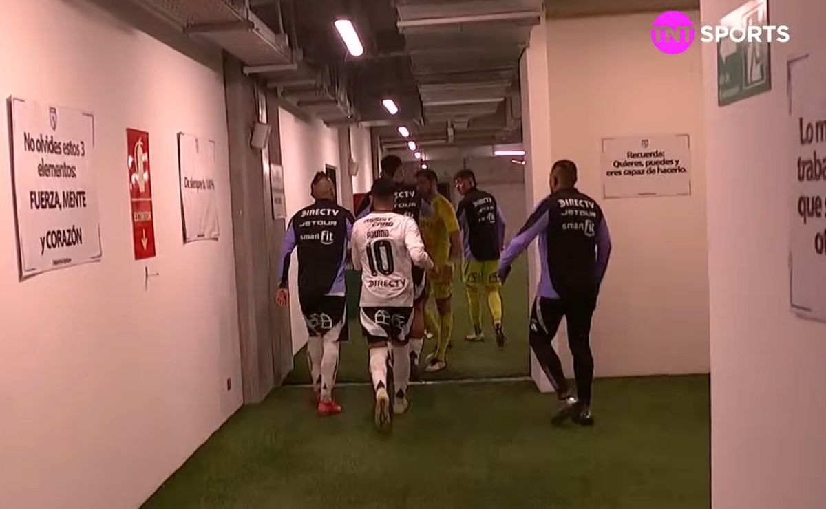 Enemigo poderoso: TNT Sports recrimina a Colo Colo por censura y hostigamiento en la pelea de Vidal y De Paul