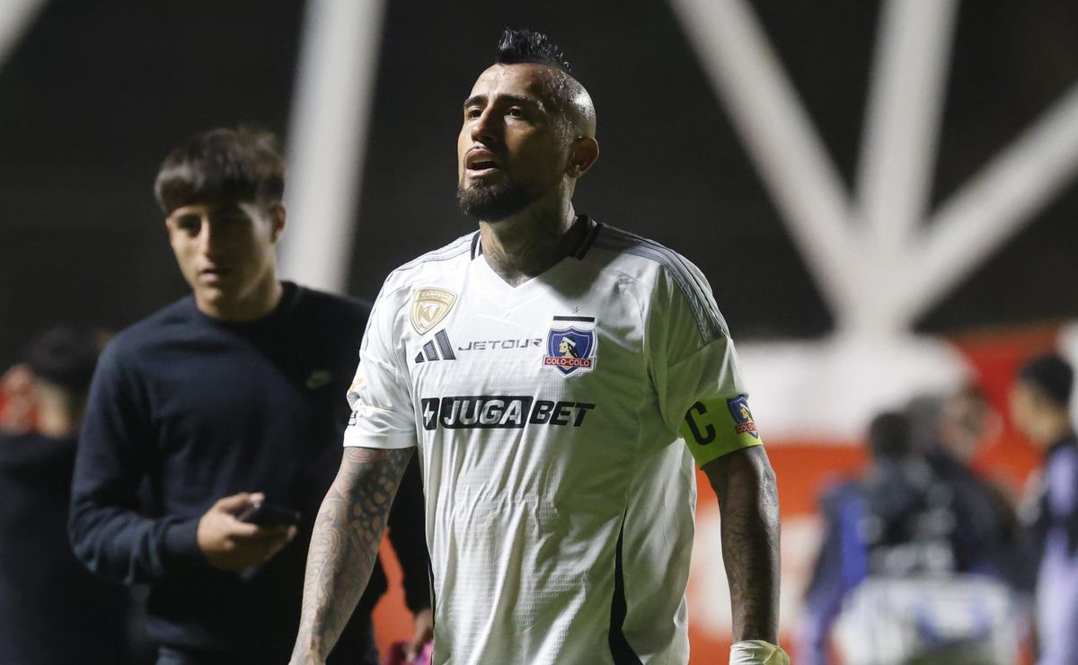 Más de 39 mil visualizaciones: el beso entre Vidal y De Paul con el que los hinchas trollean
