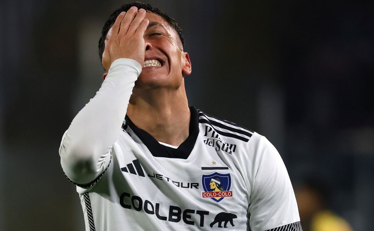 Cristián Zavala en conflicto con Colo Colo tras respuesta a oferta desde Querétaro