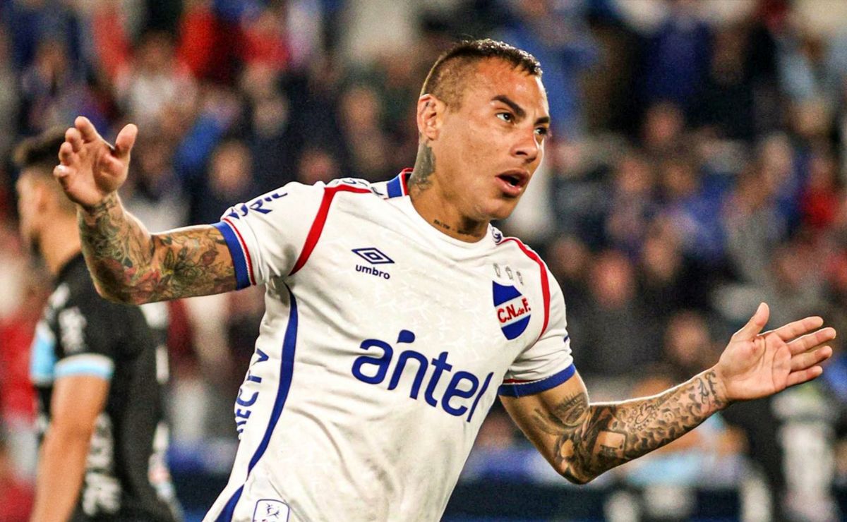 Fouillioux le pone condiciones a Edu Vargas para volver a la U: “Que ese sueldo no limite al equipo traer…”