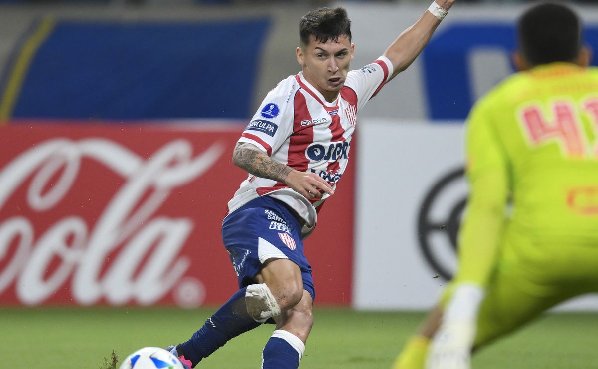 Refuerzo que busca U de Chile se aleja del Chuncho: en Argentina advierten dificultad para los azules