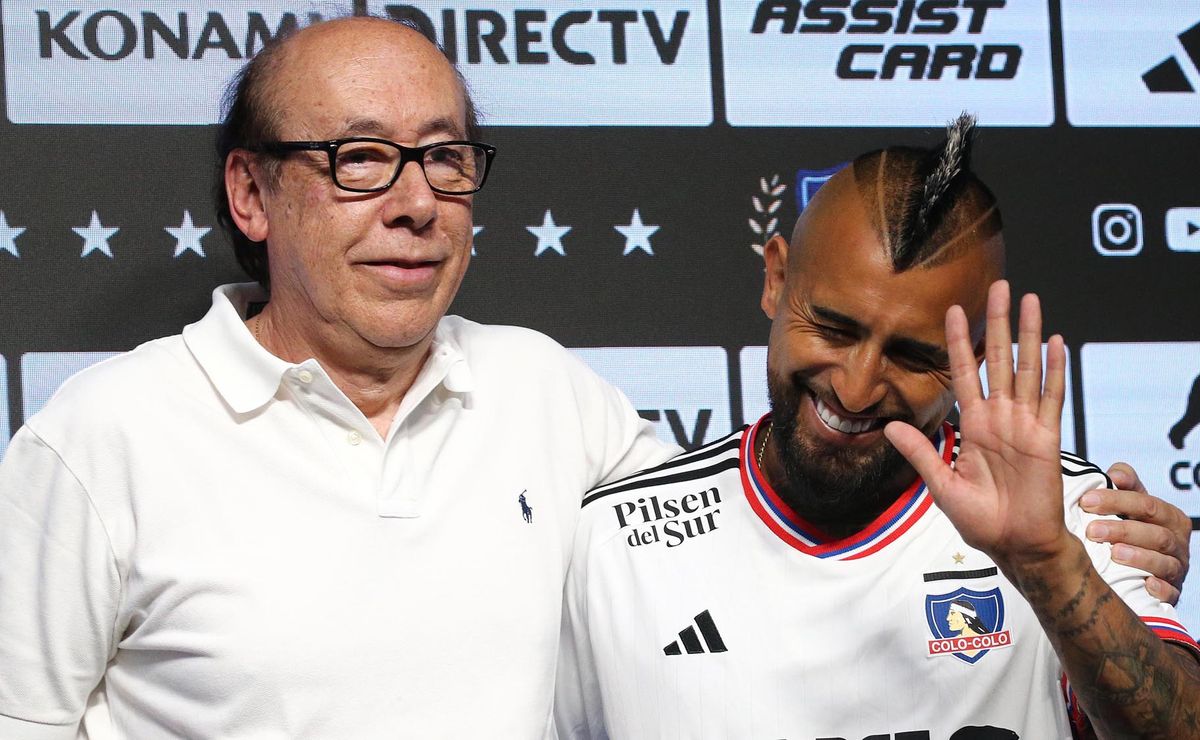 Stöhwing preocupado con Colo Colo más recado para Arturo Vidal: “Hay que evitar las expulsiones”
