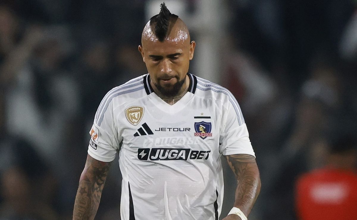 Lanzan dura crítica contra Arturo Vidal y piden aprovechar su ausencia: “Es un despelote”