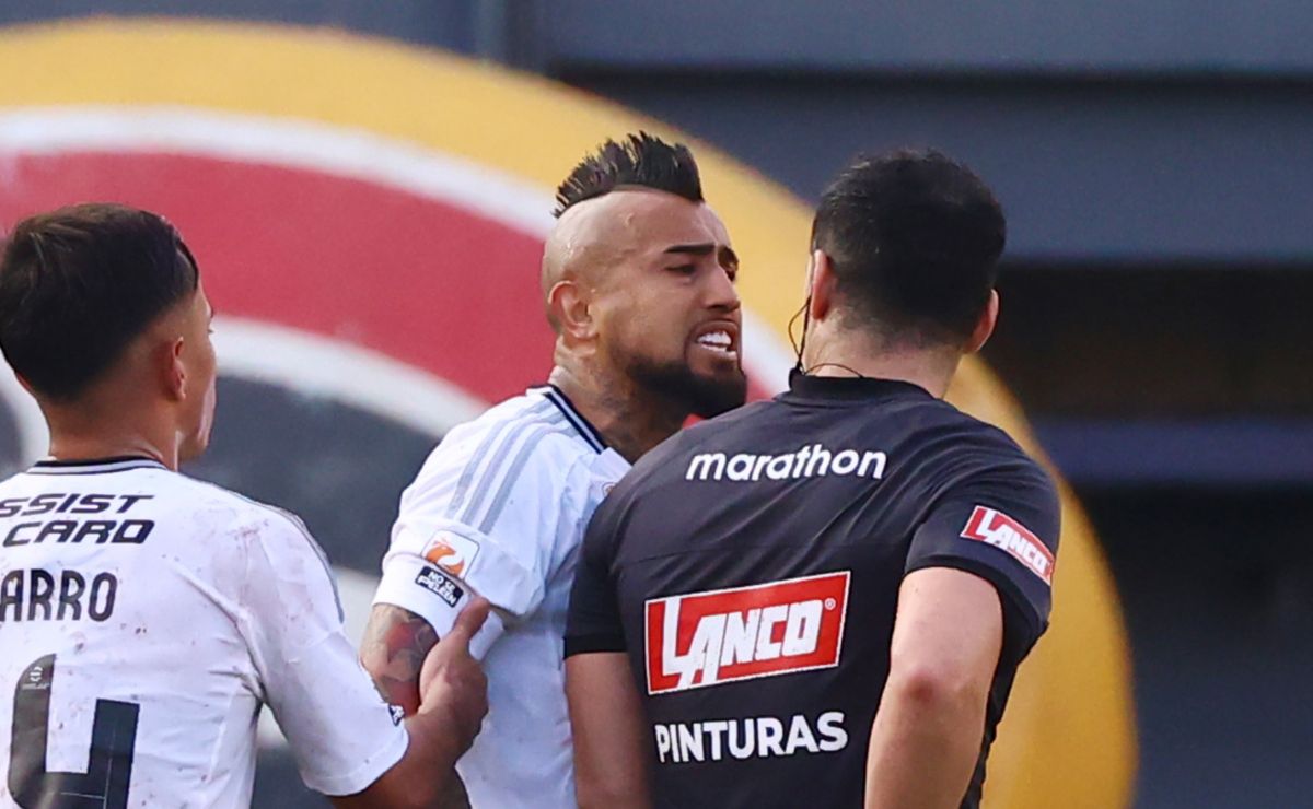 ¡La tenebrosa cantidad de expulsiones de Arturo Vidal desde que regresó a Colo Colo!