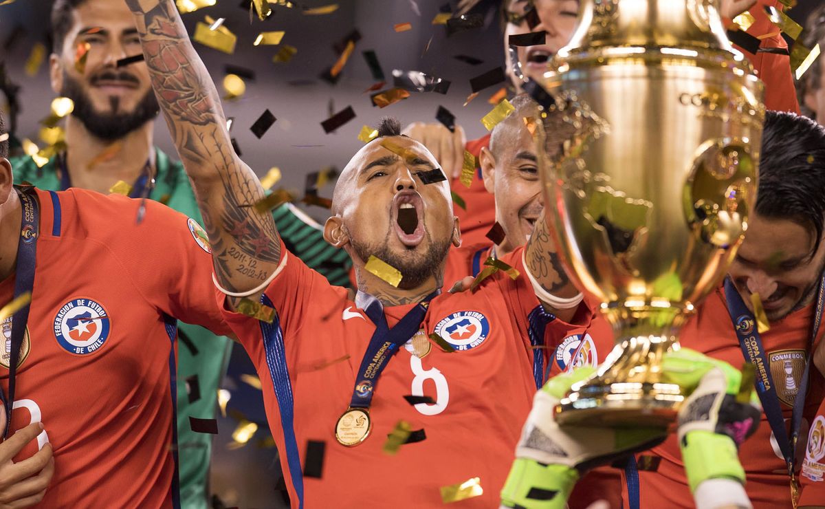 Arturo Vidal le pone ají y pimienta al aniversario de la selección chilena campeona de Copa América  Centenario