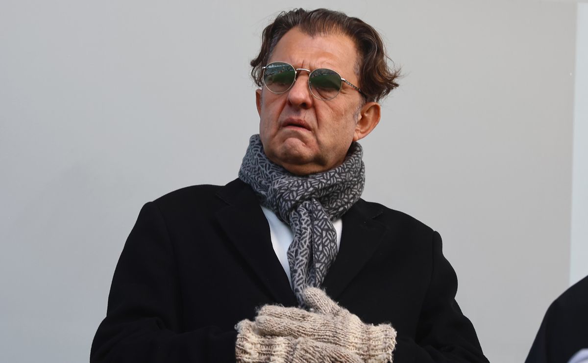 El lamento de Aníbal Mosa en nueva crisis de Colo Colo: “Estamos perdiendo tiempo, no ayuda en nada a la institución”