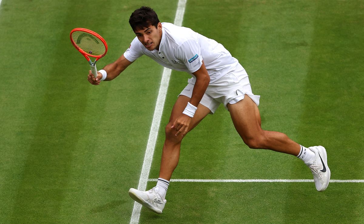 Cristian Garin en Wimbledon: ¿A qué hora se reanuda partido ante Arthur Rinderknech?