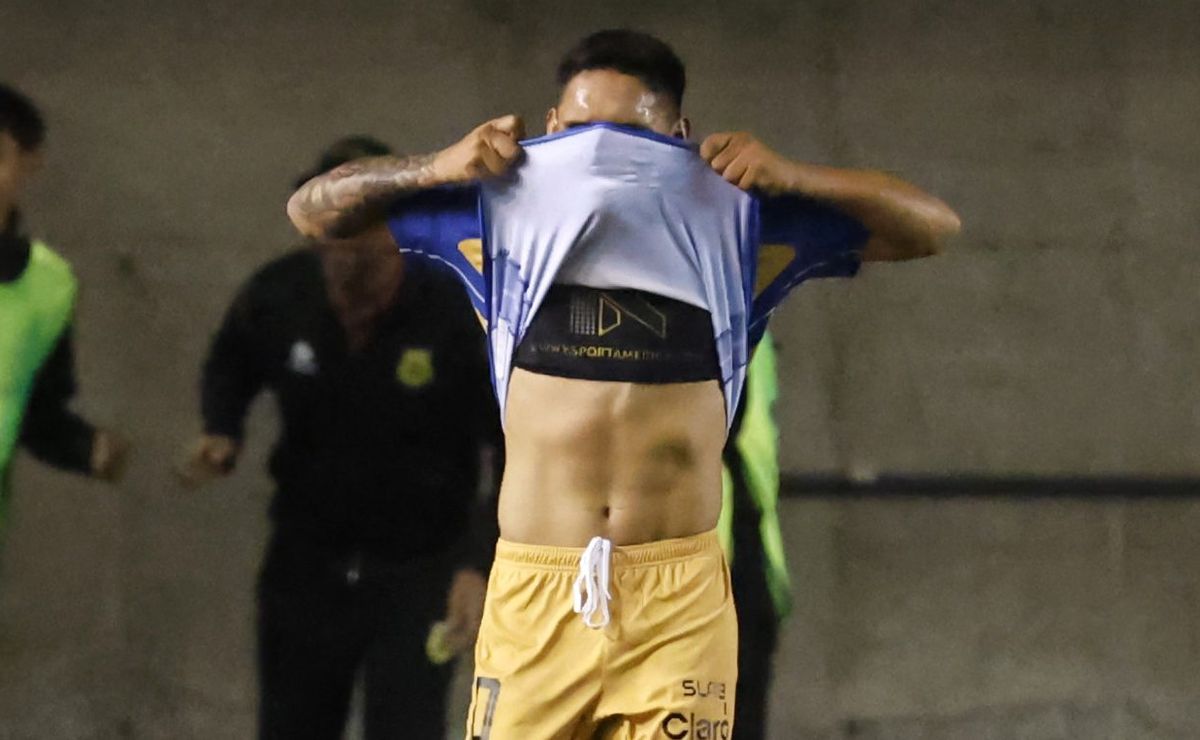 Fue figura del fútbol chileno, está cortado por su DT y ahora lo descartan desde la B