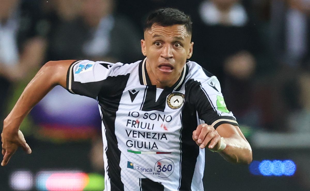 Vuelco total, otra oportunidad: dueño del Udinese quiere que Alexis Sánchez siga otro año en el club